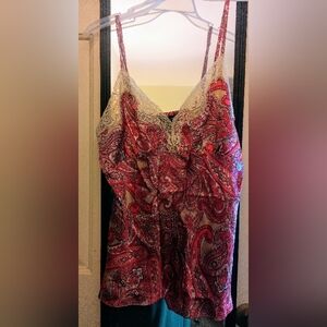 International Concept silk vintage Cami size 6 with embodiment of lace